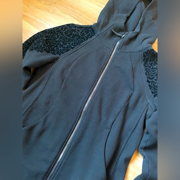 RARE Lululemon Scuba IV Full-Zip - Picture 4 of 14